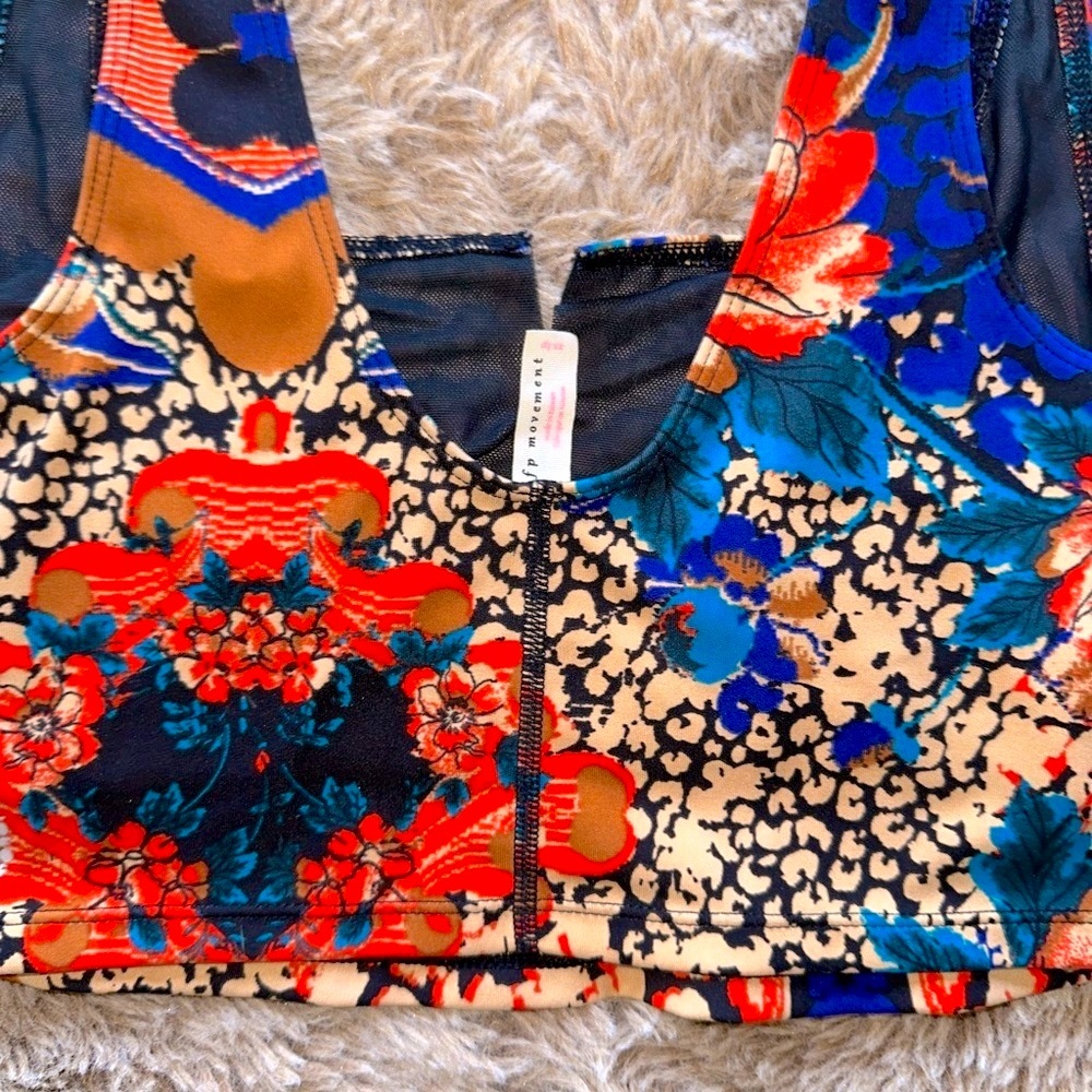 Floral Patchwork Crop Top - Picture 4 of 8